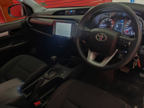 Toyota Hilux 2.4 GD6 4X4 AT DC in Namibia