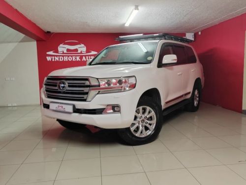 Toyota Land Cruiser 200 4.5D VX AT in Namibia