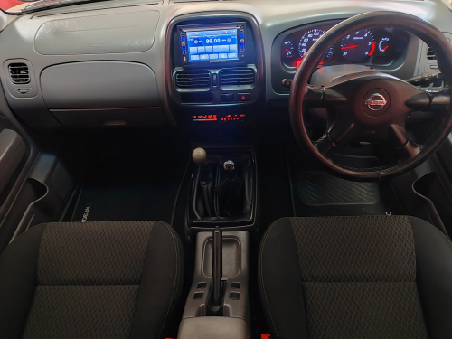 Nissan NP300 Hardbody 2.5 TDI 4X4 DC in Namibia