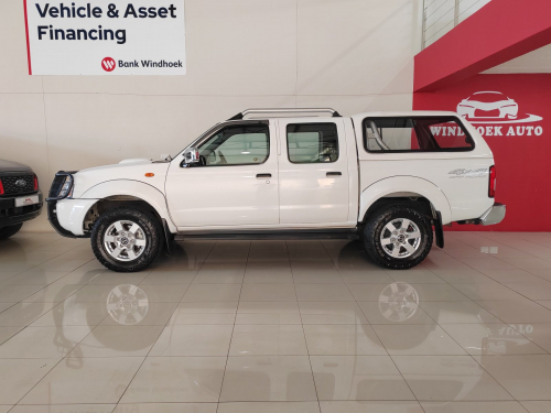 Nissan NP300 Hardbody 2.5 TDI 4X4 DC in Namibia