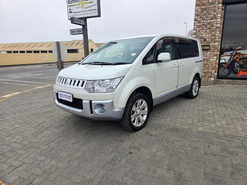 Used Mitsubishi DELICA D5 2.4 4X4 A/T for sale in Swakopmund