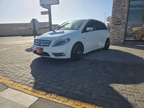 Pre-owned Mercedes-Benz B180 1.6T 5DR A/T for sale in 