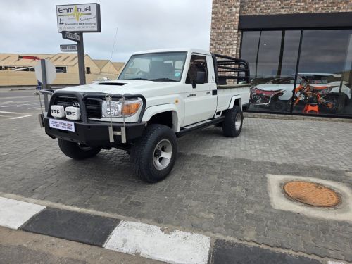 Pre-owned Toyota LAND CRUISER 4.5 EFI M/T for sale in 