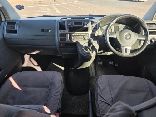 Volkswagen T5 KOMBI 2.0 TDI COMFORTLINE M/T in Namibia
