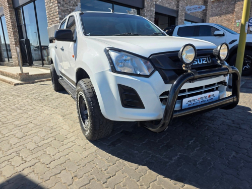 Isuzu D-MAX 250 HO HI-RIDE M/T 4X4 in Namibia