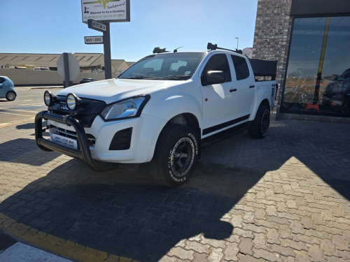 Used Isuzu D-MAX 250 HO HI-RIDE M/T 4X4 for sale in Swakopmund