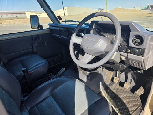 Toyota LAND CRUISER 4.5 EFI M/T 4X4 CAMPER in Namibia
