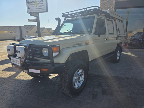 Toyota LAND CRUISER 4.5 EFI M/T 4X4 CAMPER in Namibia