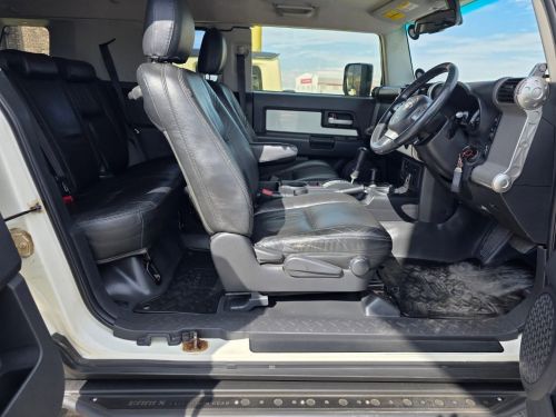 Toyota FJ CRUISER 4.0 V6 A/T 4X4 in Namibia