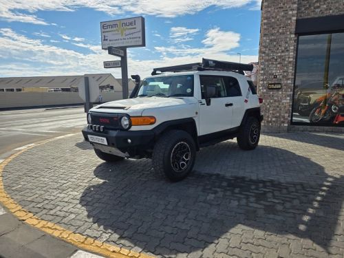 Used Toyota FJ CRUISER 4.0 V6 A/T 4X4 for sale in Swakopmund