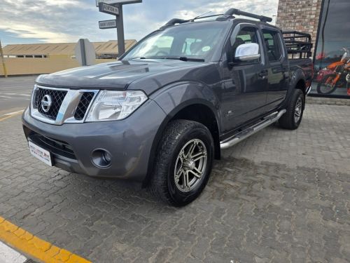 Nissan NAVARA 3.0 DCI V6 LE A/T 4X4 in Namibia