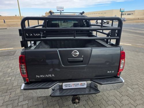 Nissan NAVARA 3.0 DCI V6 LE A/T 4X4 in Namibia