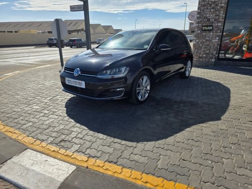 Pre-owned Volkswagen GOLF 7 1.4TSI HIGHLINE BLUEMOTION DSG for sale in 