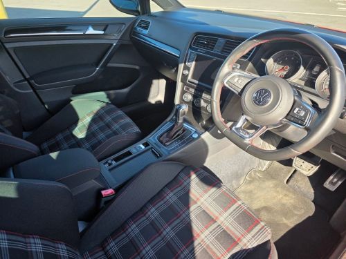 Volkswagen GOLF 7 GTI 2.0 DSG in Namibia