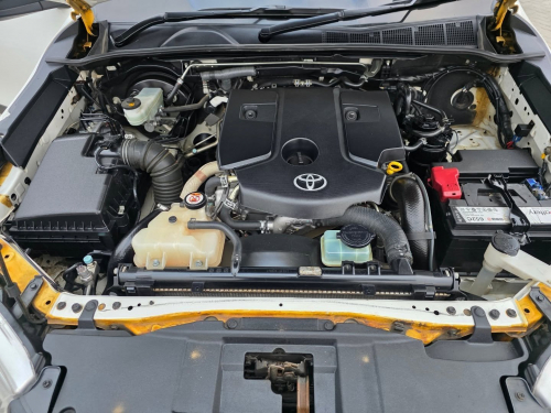 Toyota HILUX 2.4 GD AC M/T in Namibia