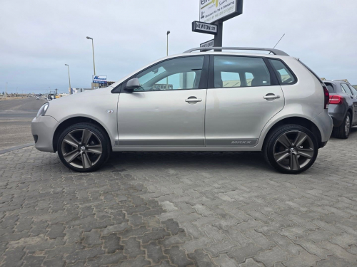 Volkswagen POLO VIVO 1.6 MAXX M/T in Namibia