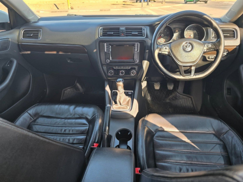 Volkswagen JETTA 1.4 TSI COMFORTLINE BLUEMOTION M/T in Namibia