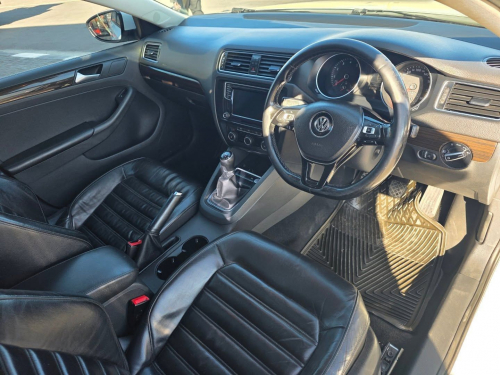 Volkswagen JETTA 1.4 TSI COMFORTLINE BLUEMOTION M/T in Namibia
