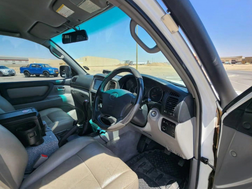 Toyota LAND CRUISER 105 GX 4.5EFI 4X4 M/T in Namibia