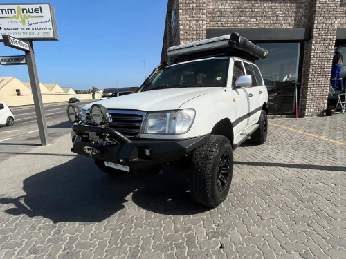 Pre-owned Toyota LAND CRUISER 105 GX 4.5EFI 4X4 M/T for sale in 