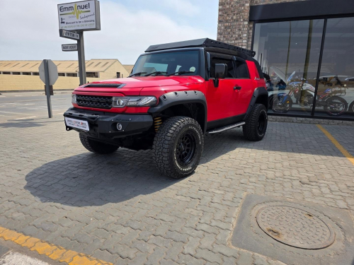 Toyota FJ CRUISER 4.0 V6 4X4 A/T in Namibia