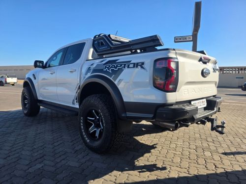 Ford RAPTOR 3.0 V6 TWIN TURBO 10SPEED A/T 4X4 in Namibia