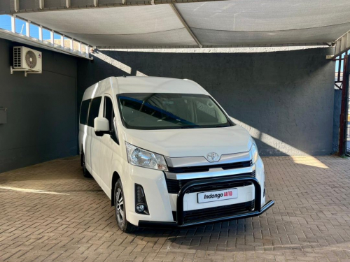Toyota Quantum 2.8 Gl Slwb 14 Seat in Namibia