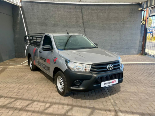 Toyota Hilux 2.4 GD - S AC in Namibia