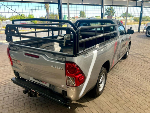 Toyota Hilux 2.4 GD - S AC in Namibia