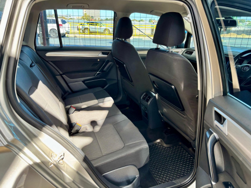 Volkswagen Golf SV 1.4 Tsi Comfortline in Namibia