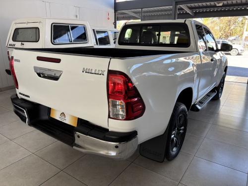 Toyota Toyota Hilux Ex/cab 2.4 A/t 2x4 in Namibia