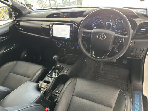 Toyota Hilux Legend 55 Ex/cab 4x4 A/t 2.8 in Namibia