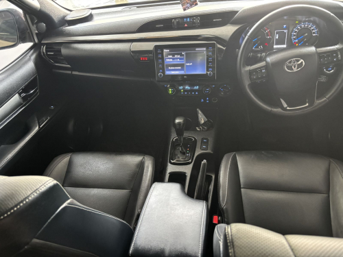 Toyota Hilux Legend 2.8 4x4 A/t D/cab in Namibia