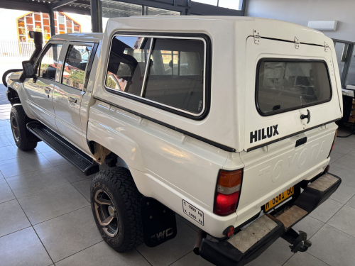 Toyota Hilux 2.2 4y D/cab 4x4 M/t in Namibia