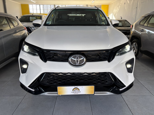 Toyota Fortuner 2.4 4x4 A/t in Namibia