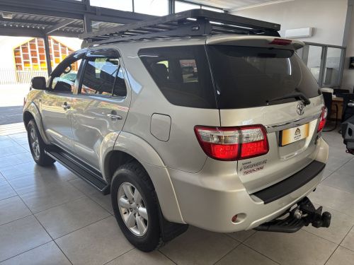 Toyota TOYOTA FORTUNER 3.0 D4D AWD in Namibia