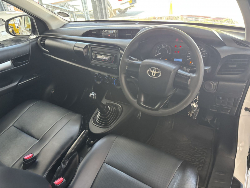 Toyota Hilux S/cab 2.4 2x4 M/t in Namibia