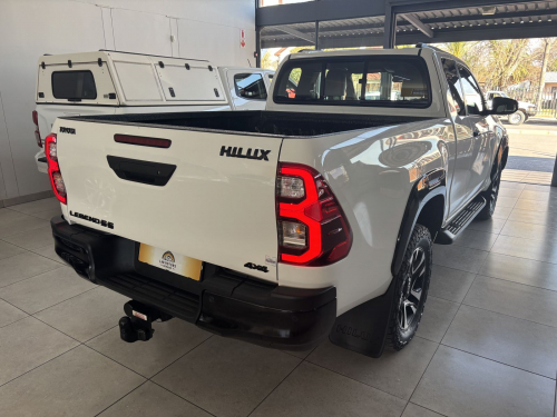 Toyota Hilux Legend 55 Ex/cab 4x4 A/t 2.8 in Namibia