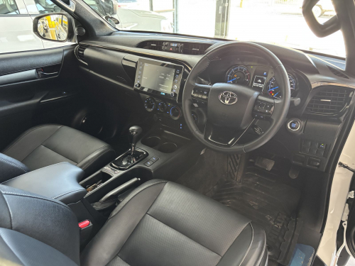 Toyota Hilux Legend 55 Ex/cab 4x4 A/t 2.8 in Namibia