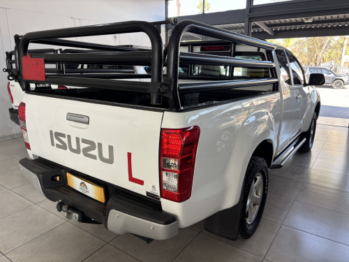 Isuzu D teq 3.0 Ex/cab 4x4 M/t in Namibia