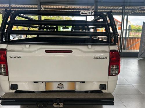 Toyota Hilux 2.4 S/cab A/c 2x4 in Namibia