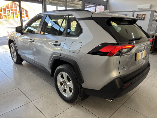 Toyota Rav 4 2.0 M/t in Namibia