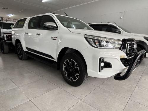 Pre-owned Toyota Hilux Legend 50 D/cab 2x4 M/t 2.8 for sale in 