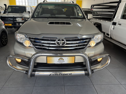 Toyota Fortuner 2.5 Vnt 2x4 A/t in Namibia