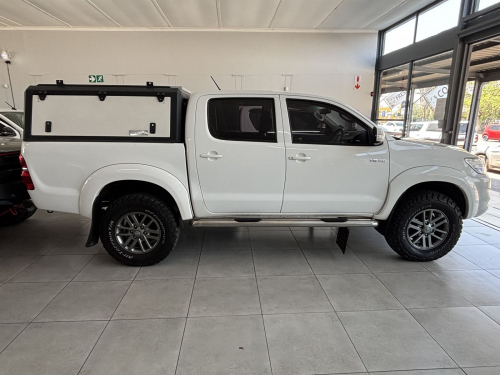 Toyota Hilux 4.0 V6 D/cab 4x4 A/t in Namibia