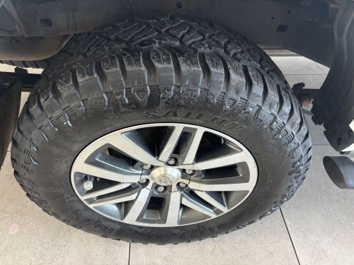 Toyota Hilux 2.8 4x4 A/t Black Addition D/cab in Namibia
