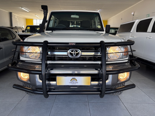 Toyota Land Cruiser 4.0 V6 in Namibia