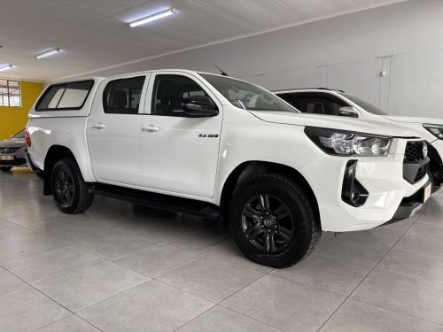 Pre-owned Toyota Hilux 2.4 4x4 Raider D/cab A/t for sale in 