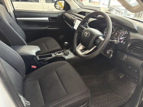 Toyota Hilux 2.4 D/cab 4x4 A/t in Namibia