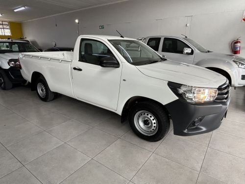 Pre-owned Toyota Hilux 2.0 Vvti s/cab aircon for sale in 